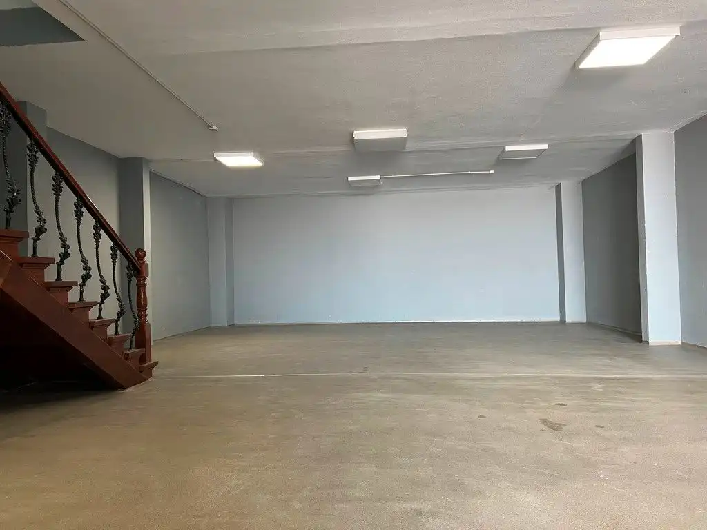 Nave industrial en venta en Santiago de Compostela 