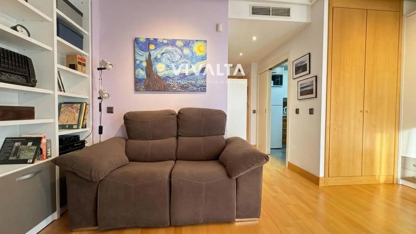 Living room of Flat for sale in Madrid  with Air Conditioner, Heating and Storage room
