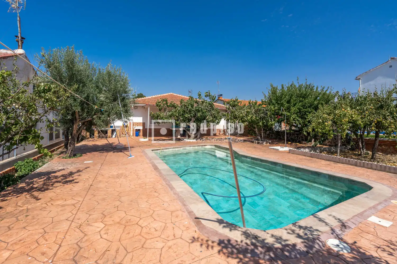 Piscina de Casa o chalet en venta en Palomeque con Aire acondicionado, Calefacción y Jardín privado