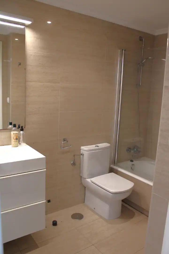 Baño de Piso en venta en Santander con Calefacción y Trastero