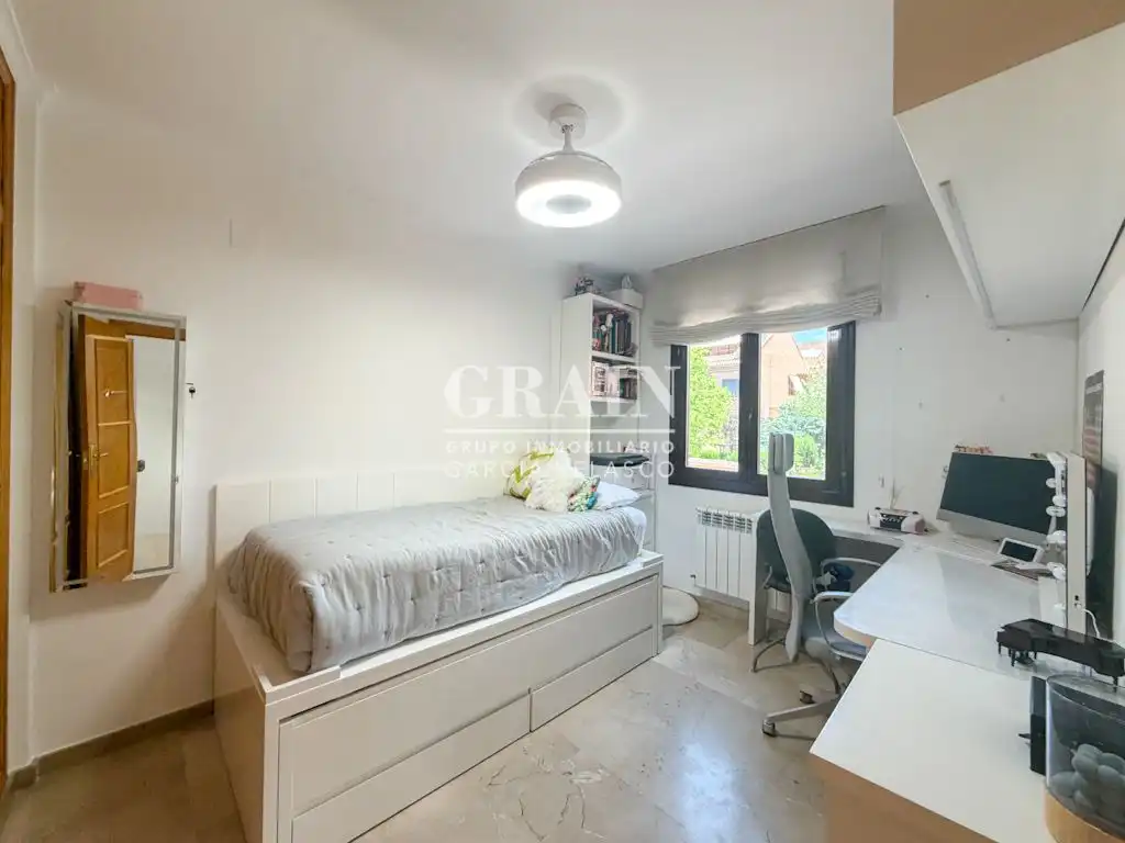 Habitación de Casa o chalet en venta en Albacete con Aire acondicionado, Calefacción y Jardín privado
