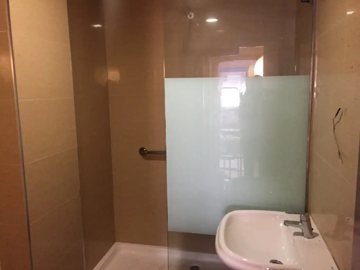 Badezimmer von Wohnung zur Miete in Valencia mit Terrasse, Möbliert und Balkon