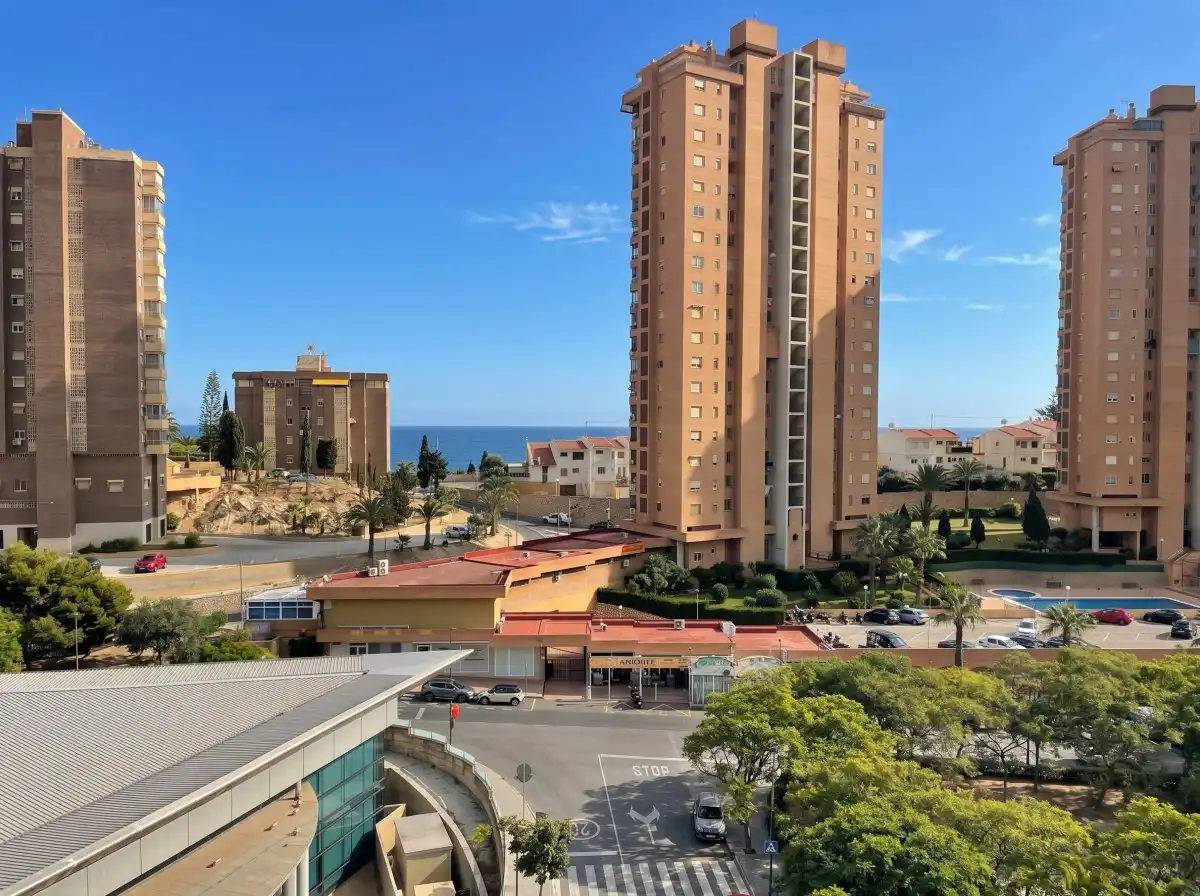 Appartamento con piscina in vendita a Playa de Poniente