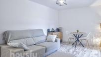 Living room of Flat for sale in  Barcelona Capital  with Air Conditioner, Parquet flooring and Furnished