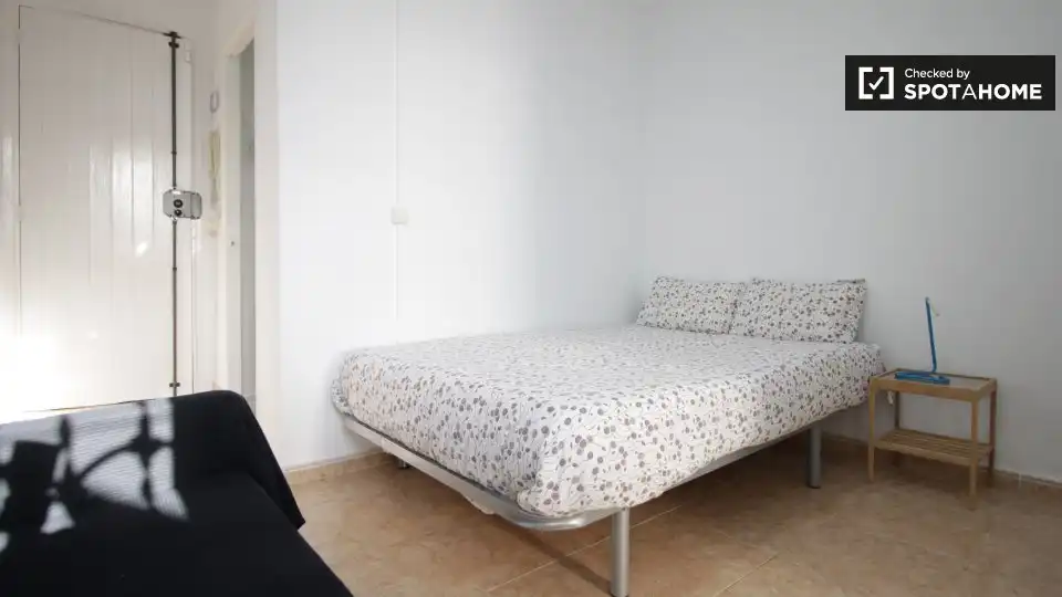 Flat for rent in El Raval