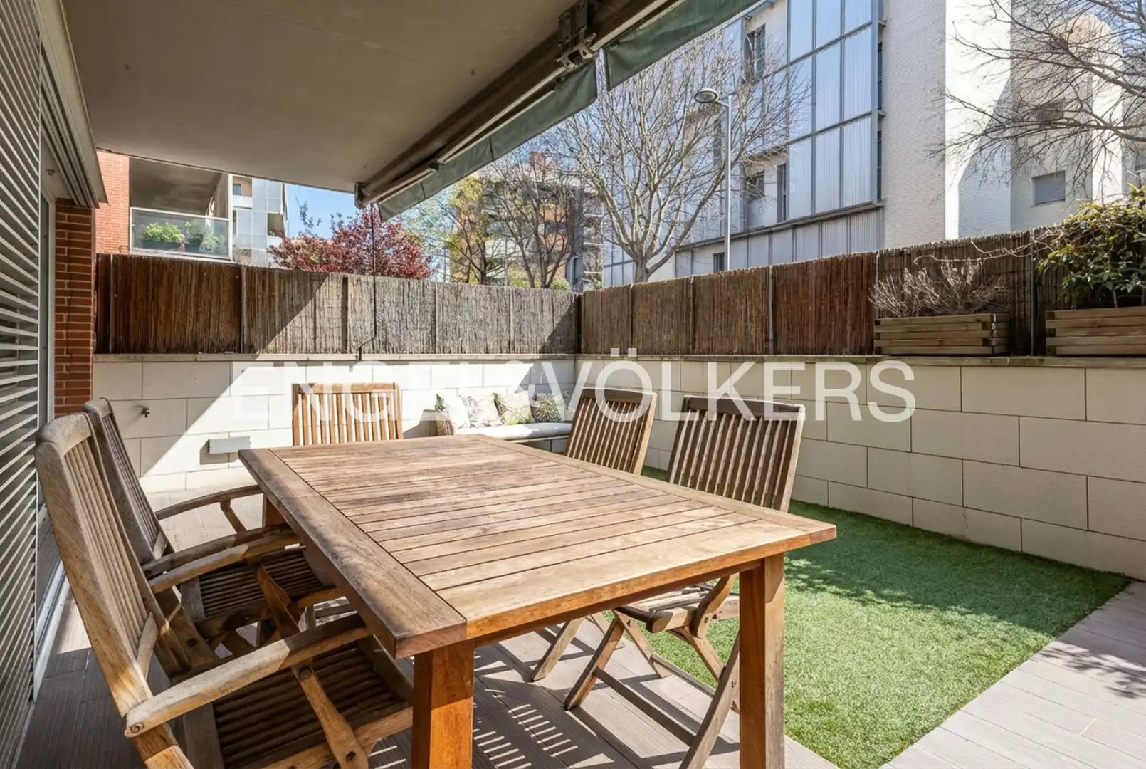 Terraza de Piso en venta en Sant Cugat del Vallès con Aire acondicionado, Calefacción y Jardín privado