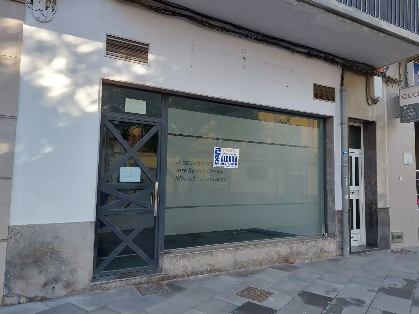 Local comercial en venda a Calle Regimiento Tetuan 3, imagen 2