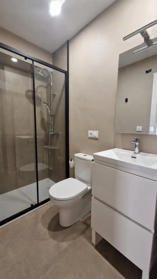 Badezimmer von Wohnung zur Miete in Moncada mit Klimaanlage, Terrasse und Möbliert