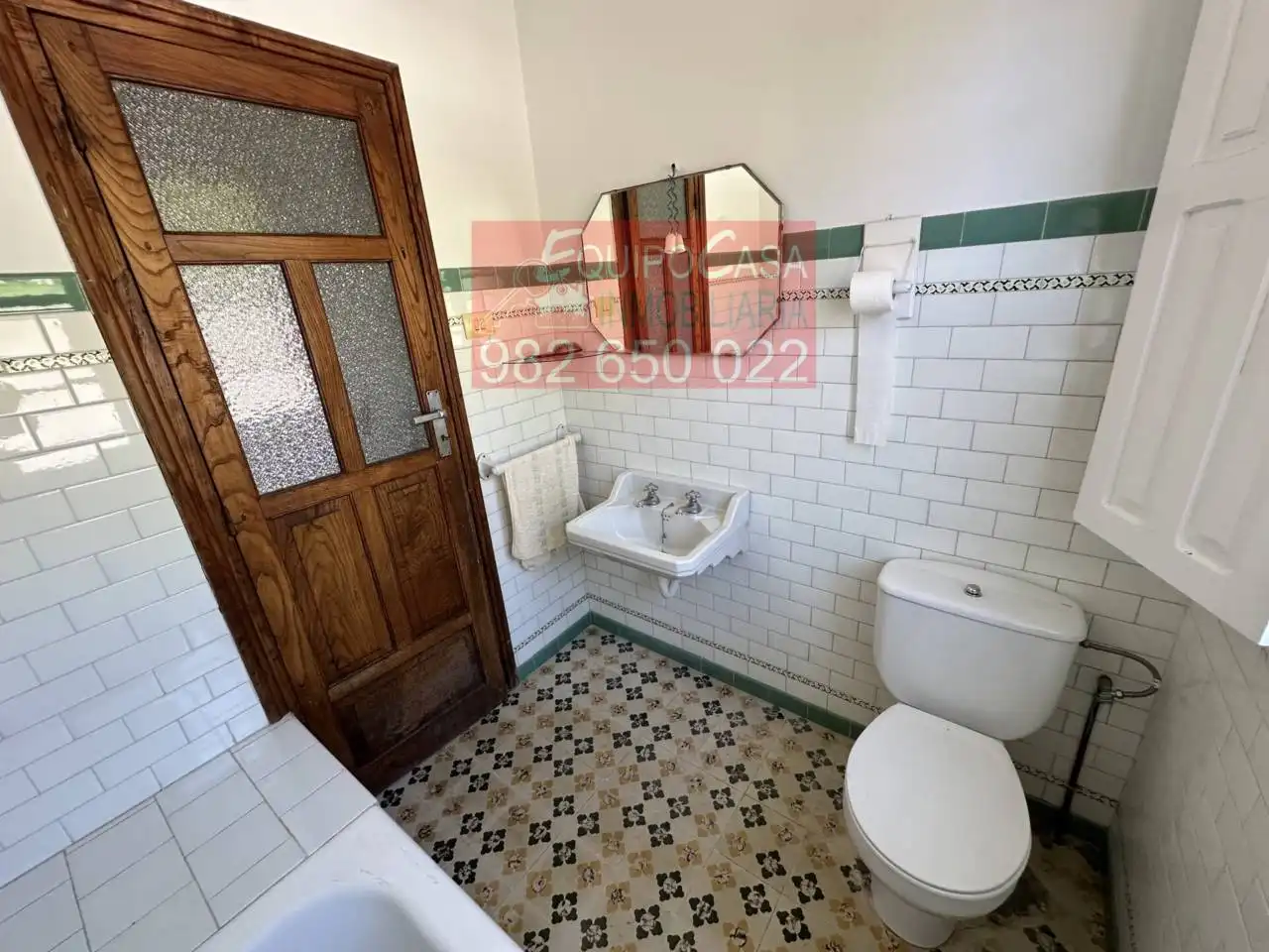 Bany de Casa adosada en venda en Palas de Rei amb Calefacció, Jardí privat i Parquet