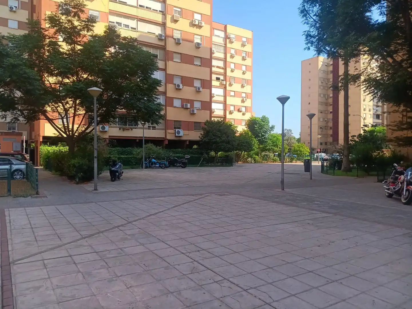Exterior view of Flat for sale in Sevilla  with Air Conditioner, Parquet flooring and Terrace