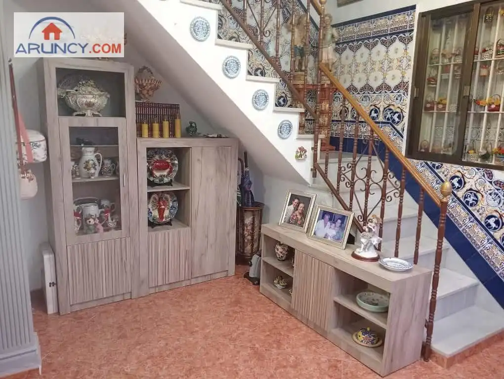 Casa o chalet en venta en Sevilla con Calefacción, Terraza y Trastero