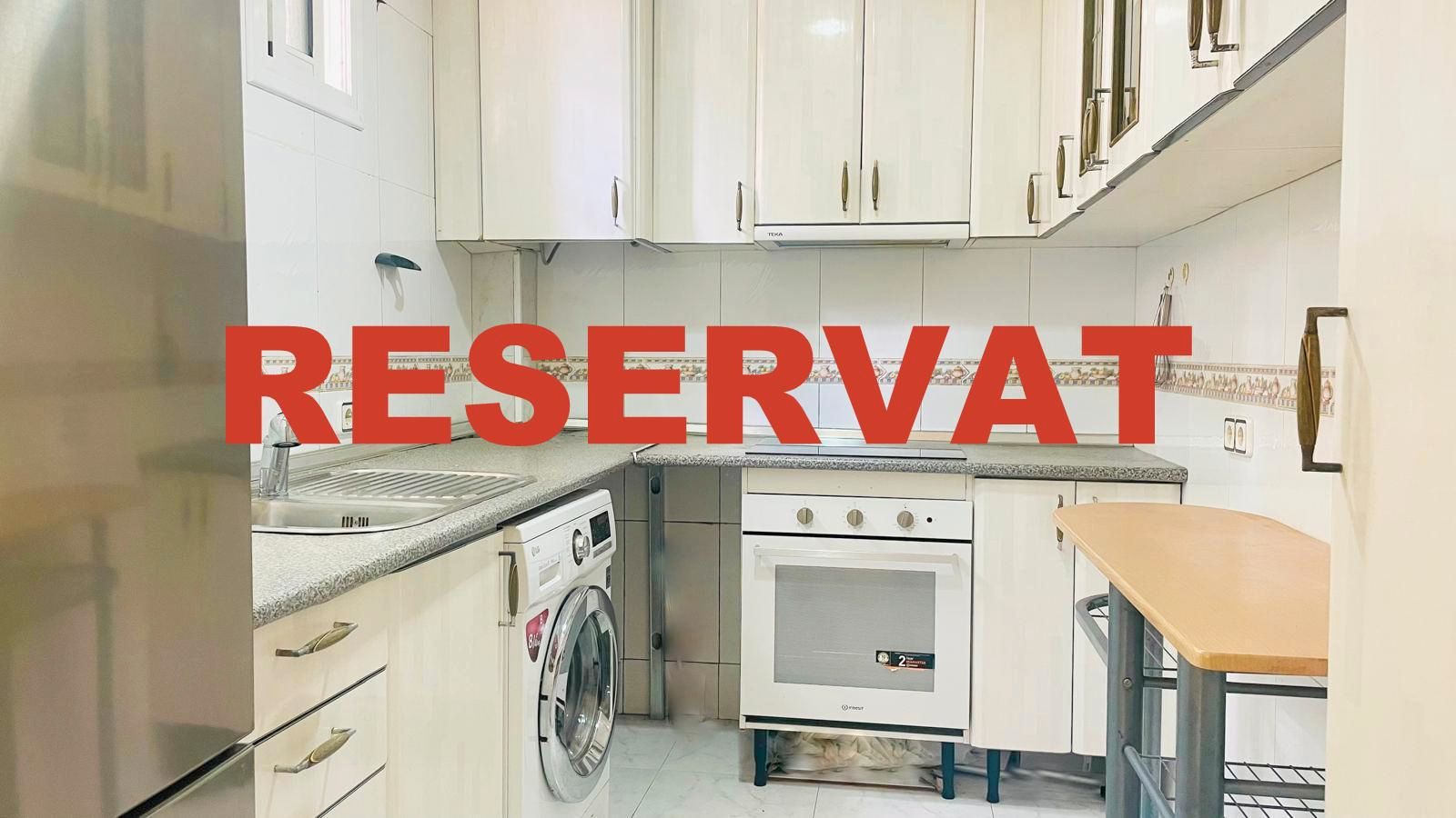 Kitchen of Planta baja for sale in  Barcelona Capital  with Air Conditioner, Heating and Oven