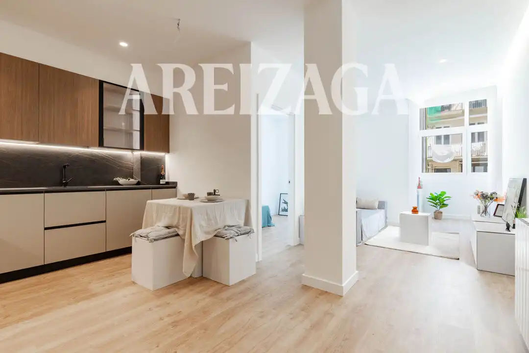 Bedroom of Flat for sale in Donostia - San Sebastián   with Heating, Terrace and Balcony