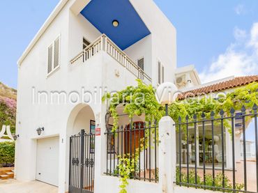 Villa con piscina in vendita a El Faro