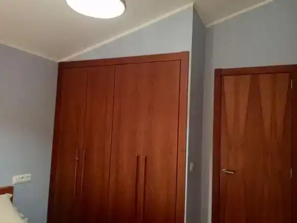 Schlafzimmer von Wohnung zur Miete in Aisa mit Parkett, Abstellraum und Möbliert