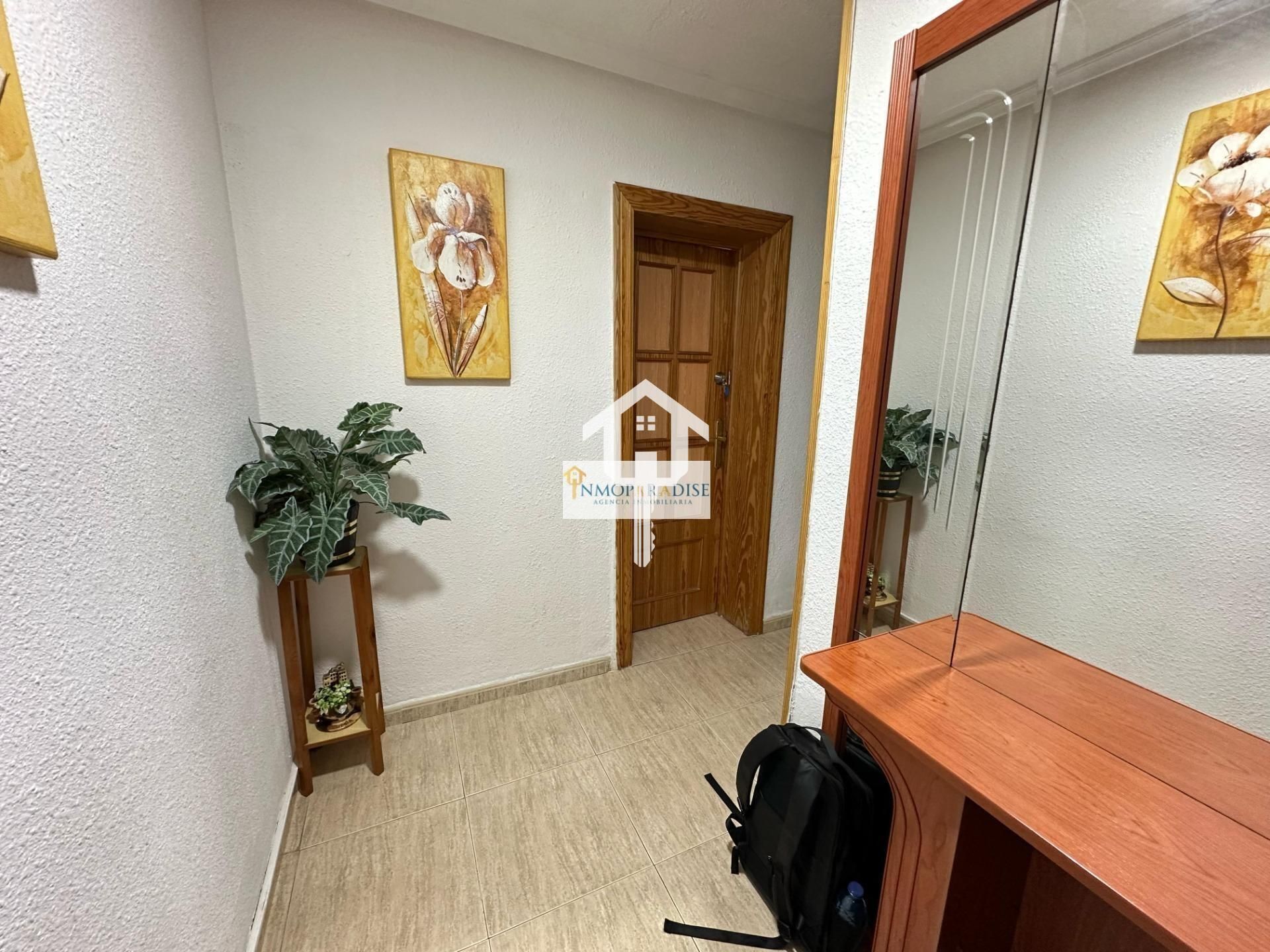 Piso en venta en Alicante / Alacant con Aire acondicionado y Balcón