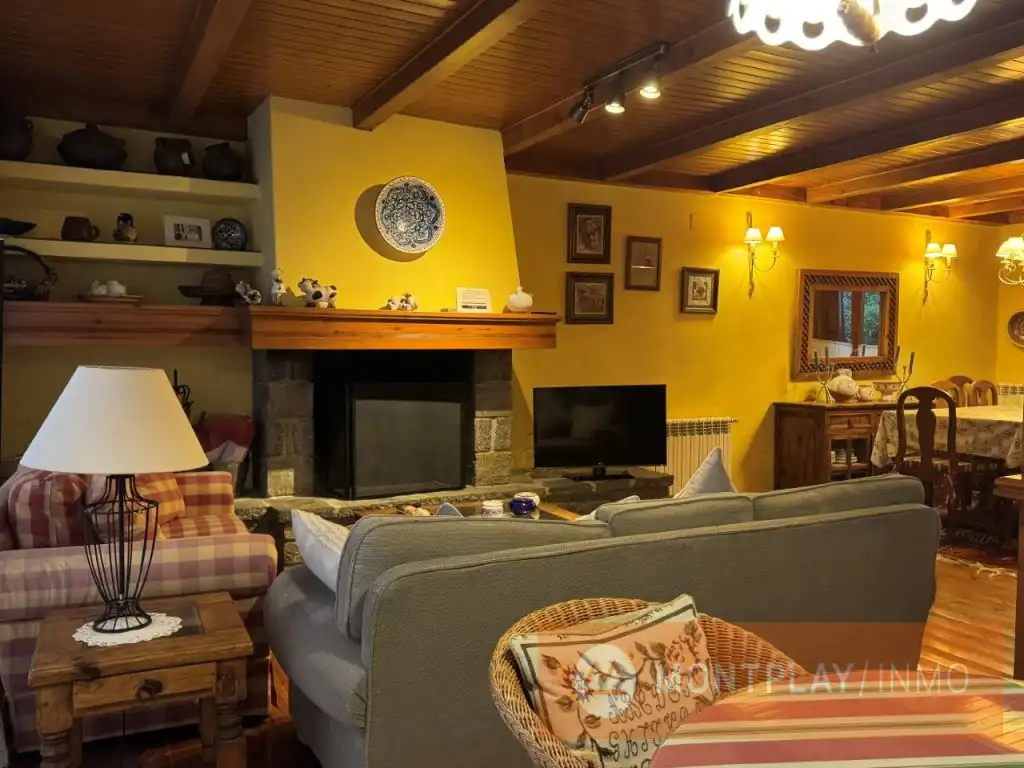 Living room of Detached homes for sale in Naut Aran