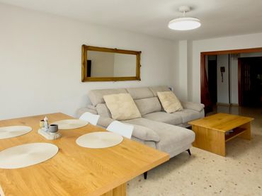 Flat with balcony for sale in Carrer de les Escoles
