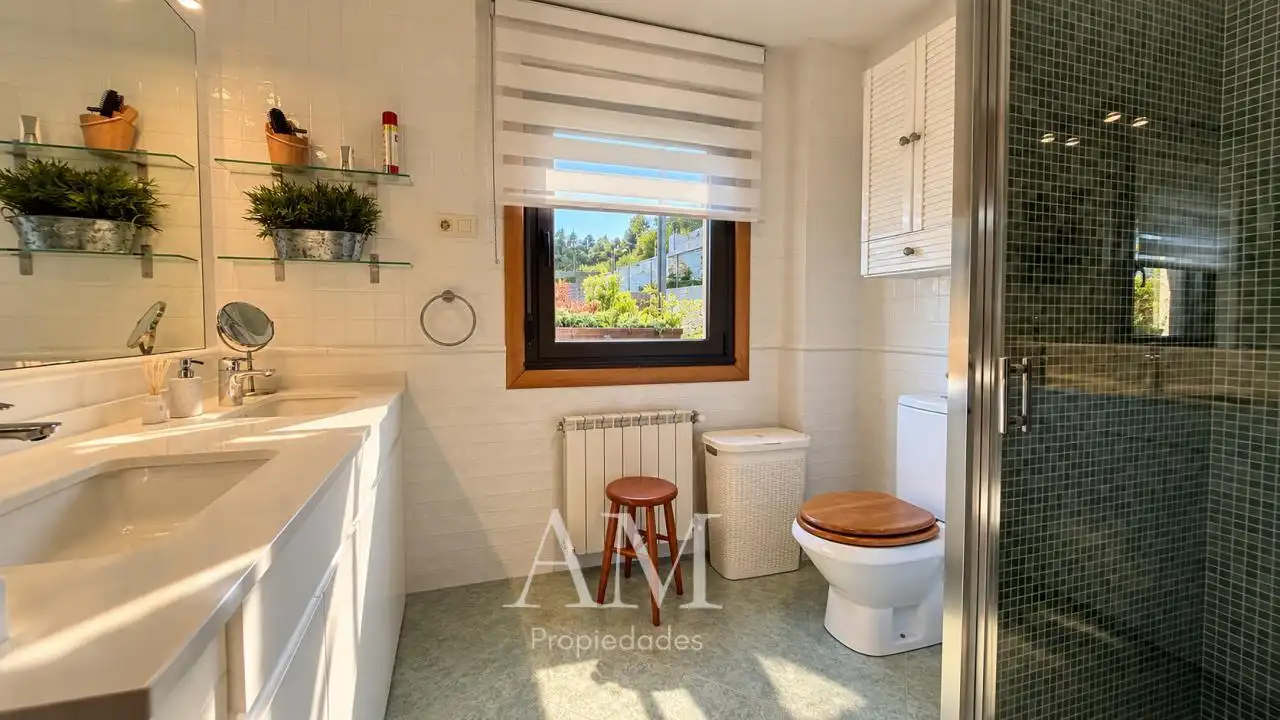 Detached house with pool for sale in Zamanes, imagen 42