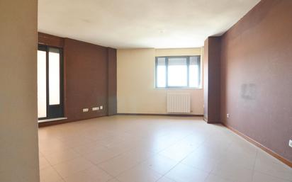 Living room of Flat for sale in Salamanca Capital  with Heating