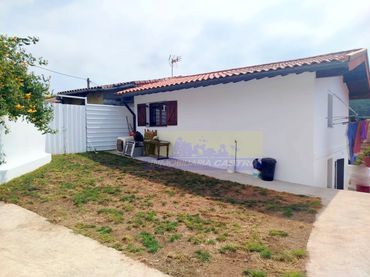 Adossat amb balcó en venda a Barrio Baltezana