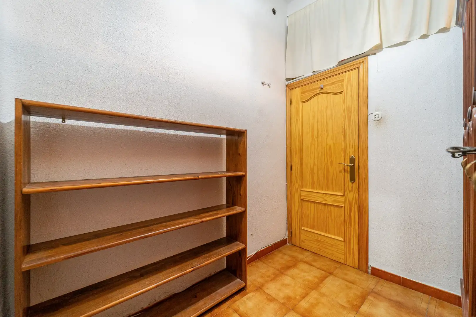 Flat for sale in Madrid  with Heating, Furnished and Internet