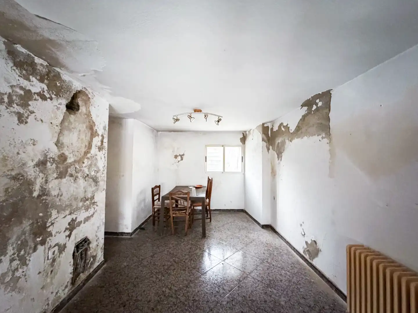 Menjador de Casa o xalet en venda en Baza amb Jardí privat, Terrassa i Balcó