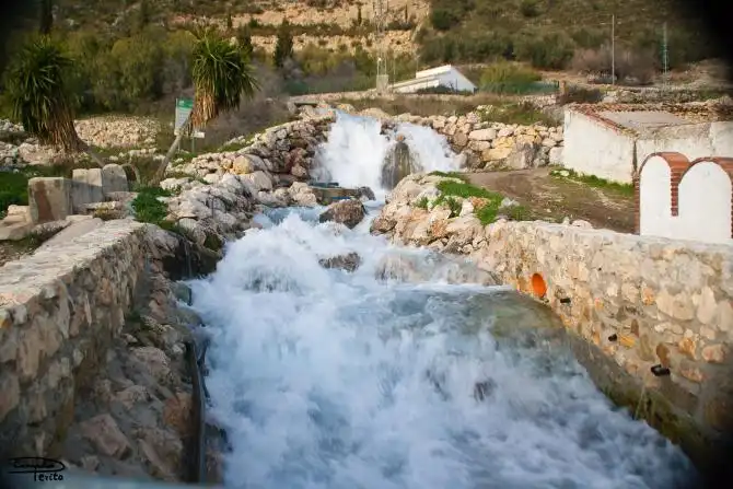 Vista exterior de Finca rústica en venda en Periana amb Terrassa i Balcó