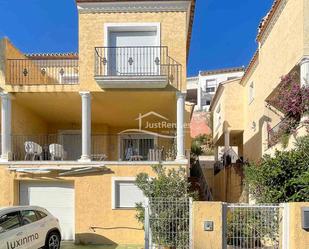 Vista exterior de Casa adosada de lloguer en Altea amb Aire condicionat, Terrassa i Balcó