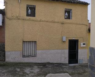 Vista exterior de Casa o xalet en venda en San Martín de Pusa amb Calefacció