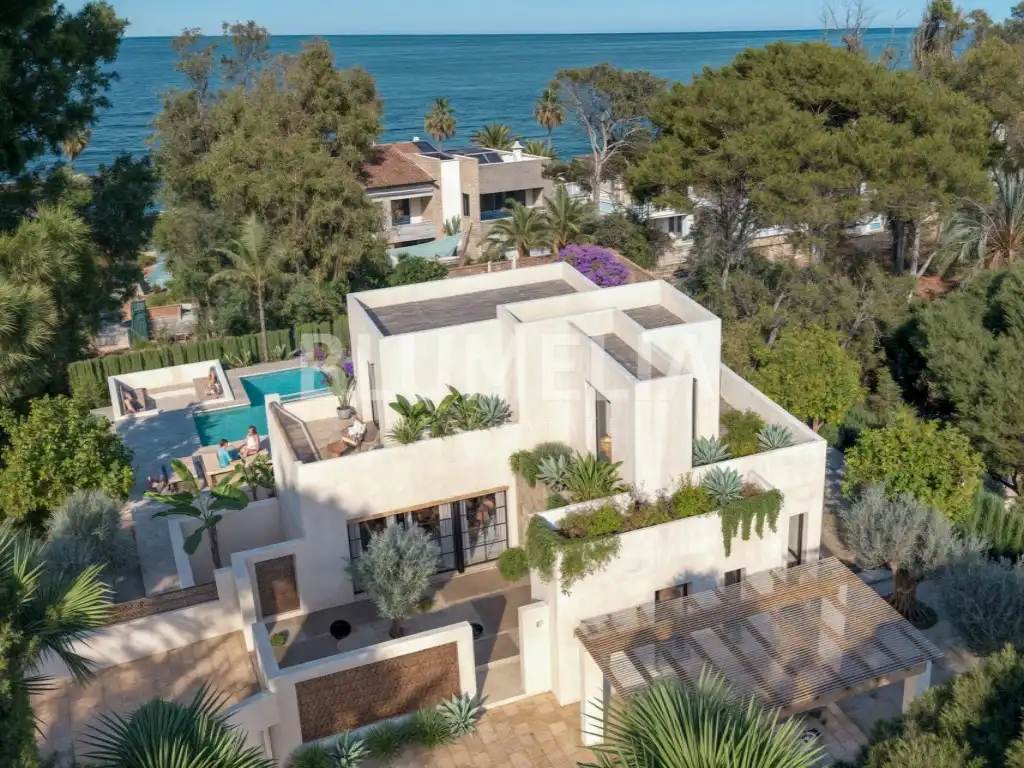 Casa con piscina en venta en Calle Lleo