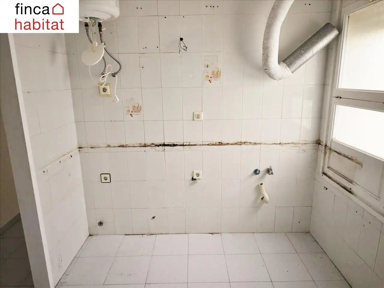 Baño de Apartamento en venta en Roses con Terraza y Balcón