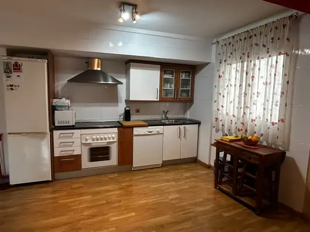 Cocina de Piso en venta en Vilagarcía de Arousa con Calefacción, Parquet y Amueblado