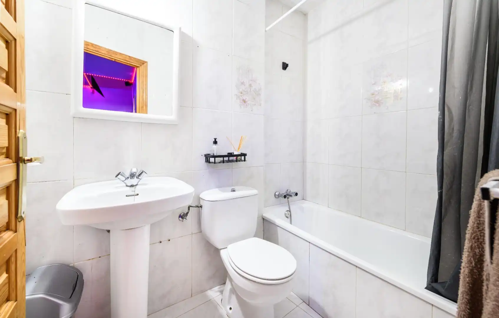 Bathroom of Detached homes for sale in Sacedón  with Air Conditioner and Alarm