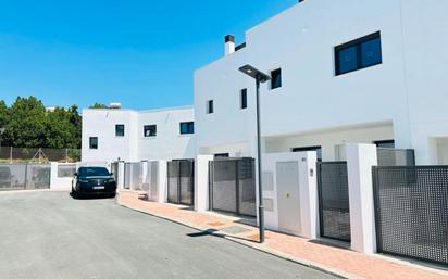 Exterior view of Single-family semi-detached for sale in Vélez-Málaga  with Air Conditioner and Terrace