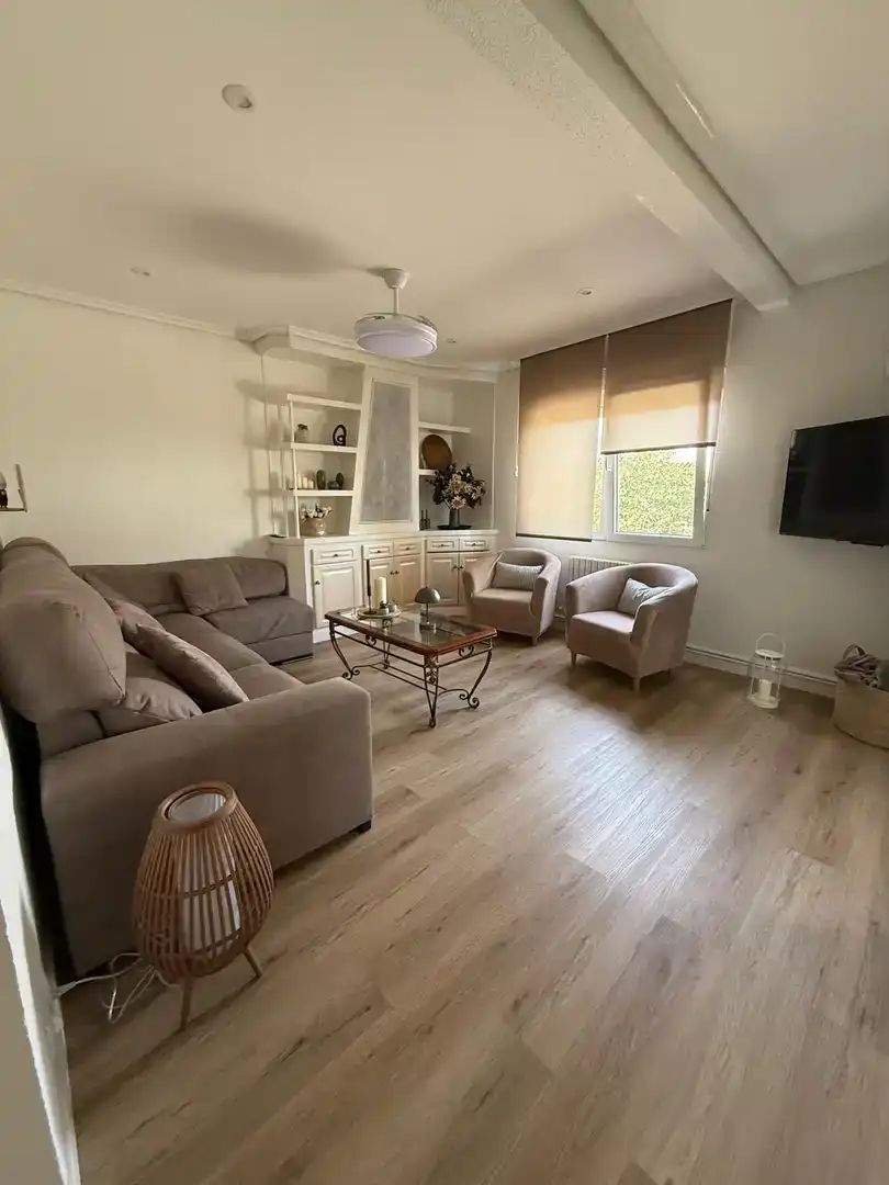 Sala d'estar de Casa o xalet de lloguer en Marina de Cudeyo