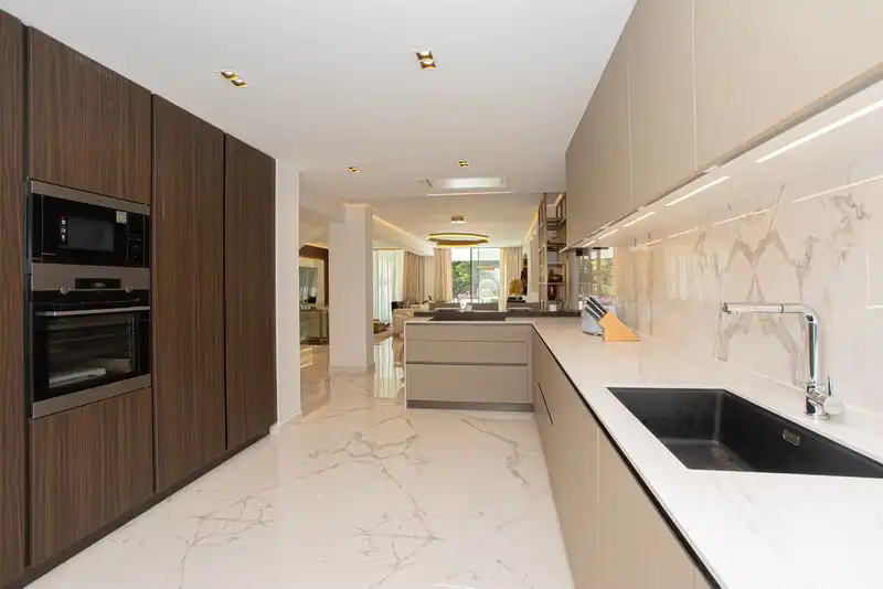 Kitchen of Detached homes for rent in Marbella  with Air Conditioner, Terrace and Storage room