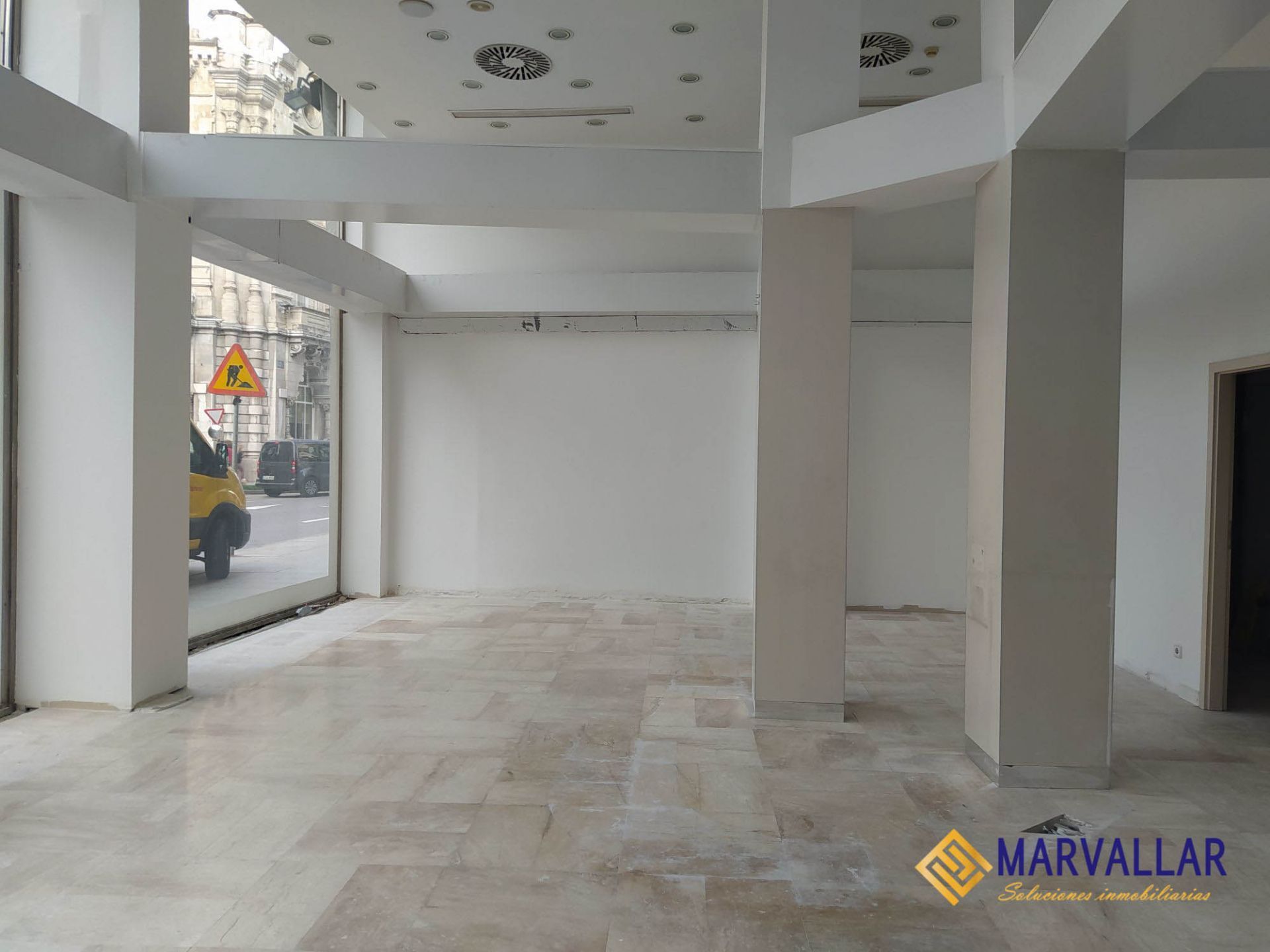 Premises to rent in Santander