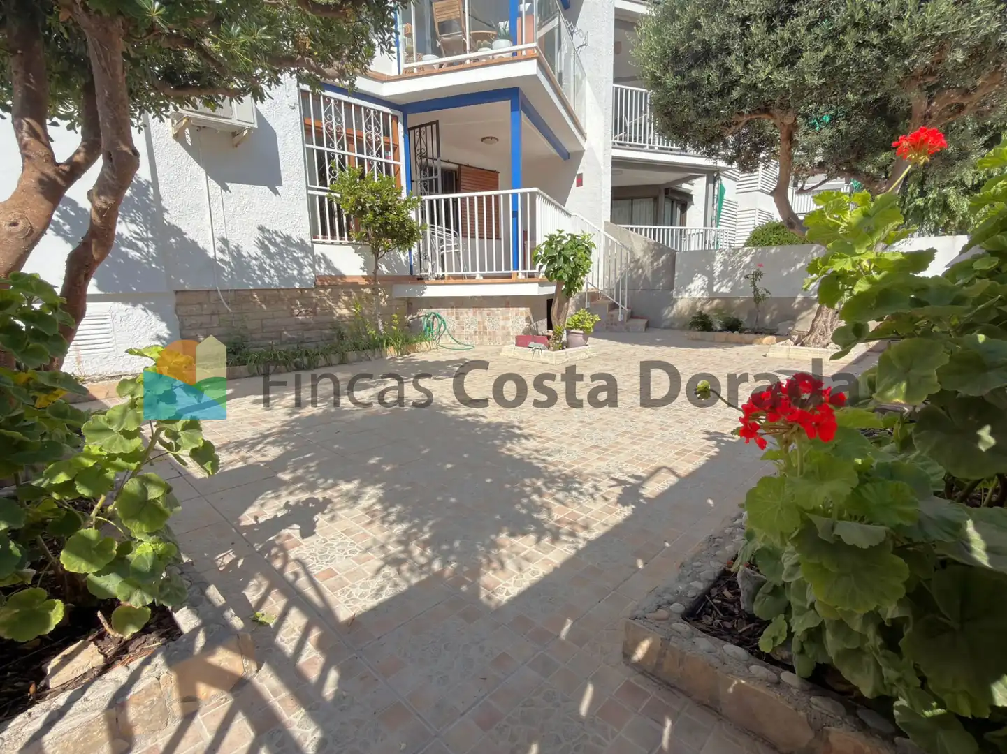 Terraza de Planta baja en venta en Vilanova i la Geltrú con Aire acondicionado, Jardín privado y Terraza
