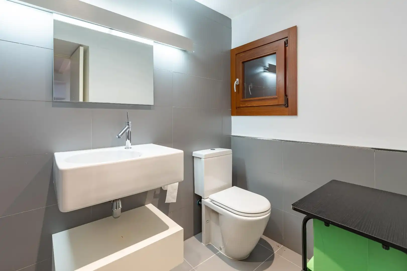 Baño de Casa adosada en venta en Enguera con Calefacción, Terraza y Trastero
