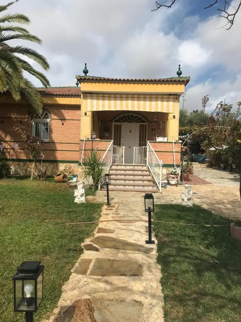 Jardí de Residencial en venda en Linares