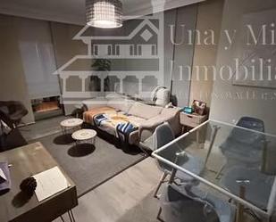 Sala d'estar de Pis en venda en Salamanca Capital amb Calefacció, Terrassa i Moblat