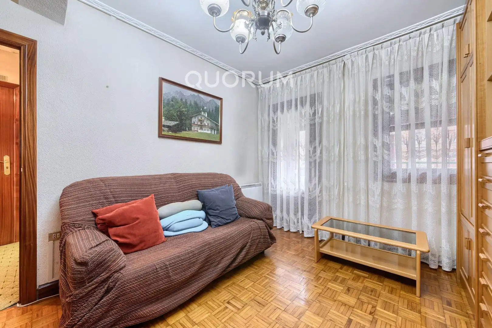 Sala de estar de Piso en venta en Basauri  con Calefacción, Trastero y Amueblado