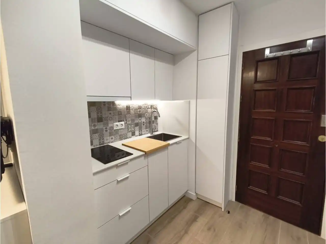 Study for rent in Calle Pintor Velazquez, Camino de Ronda