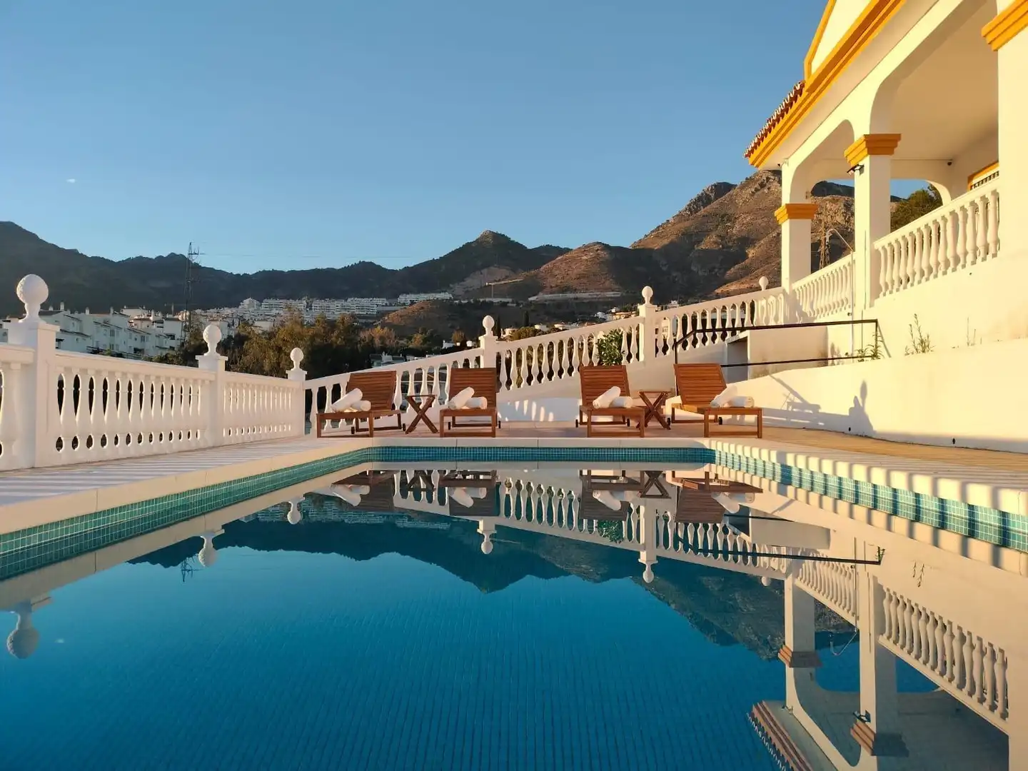 Piscina de Casa o chalet en venta en Benalmádena con Aire acondicionado, Calefacción y Jardín privado