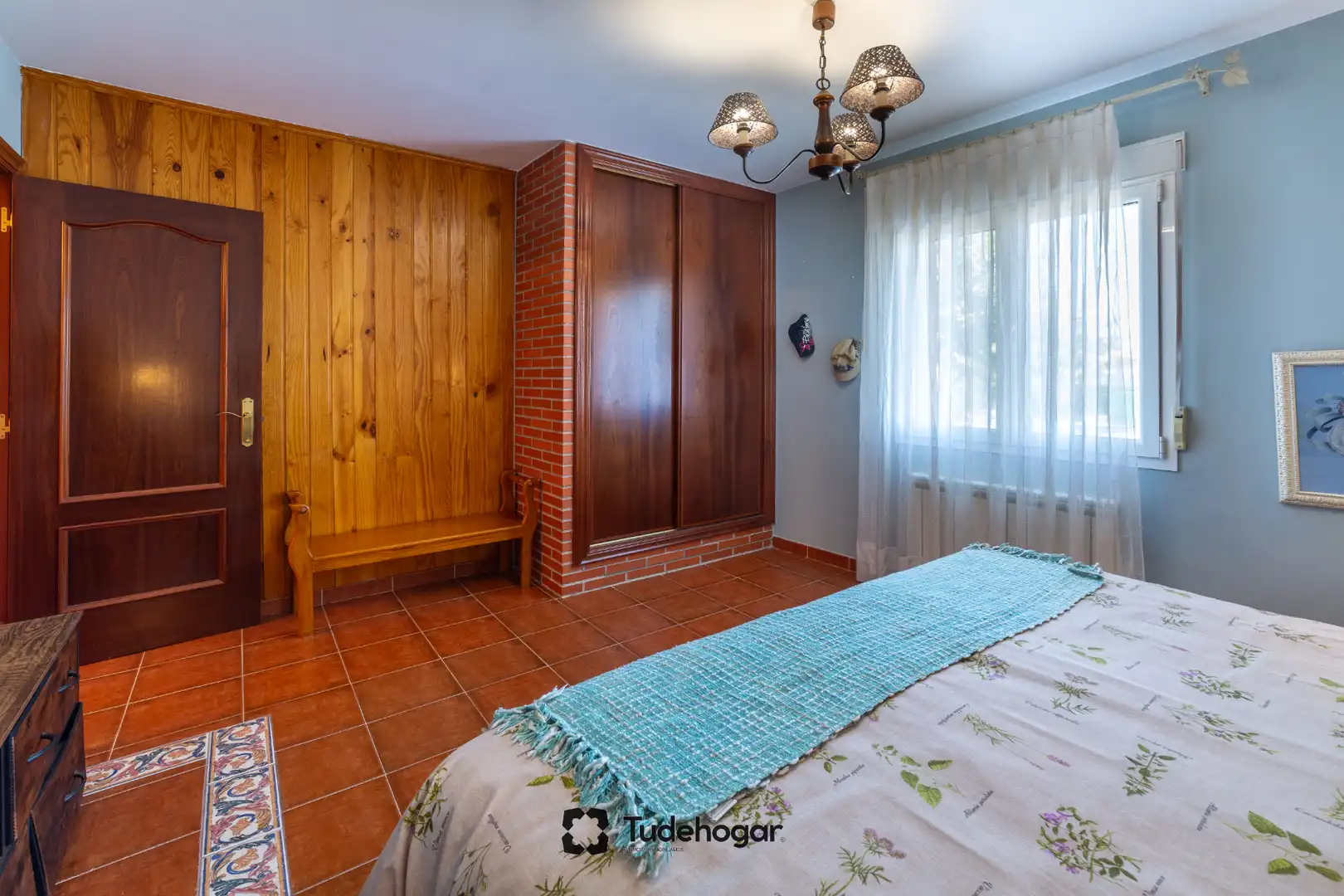 Habitación de Casa o chalet en venta en Tudela de Duero con Calefacción, Jardín privado y Amueblado