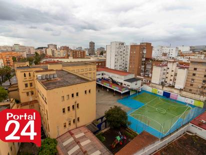 Vista exterior de Pis en venda en Badajoz Capital amb Aire condicionat i Calefacció