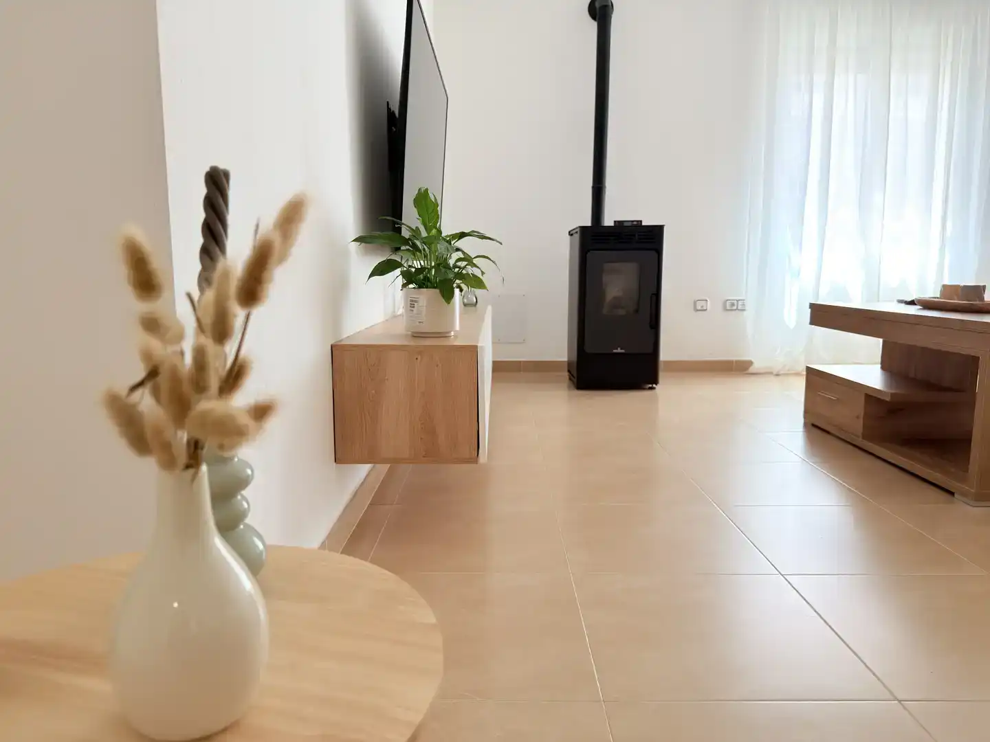 Living room of Ground floor for rent in Pliego  with Air Conditioner, Parquet flooring and Furnished