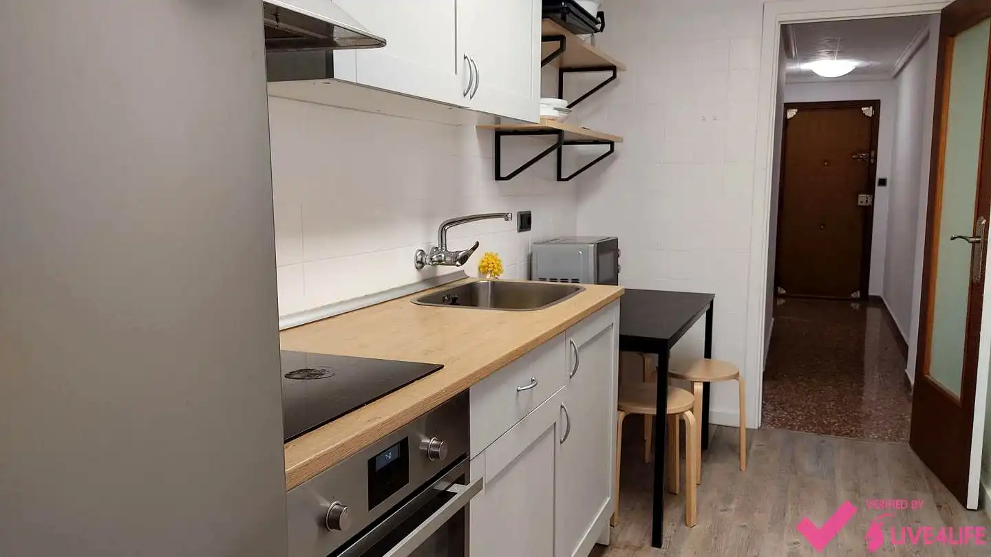 Cocina de Piso de alquiler en Valencia con Aire acondicionado y Amueblado