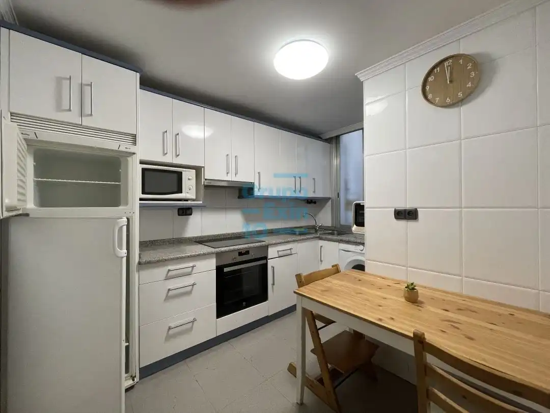 Cocina de Piso en venta en Donostia - San Sebastián  con Calefacción y Balcón